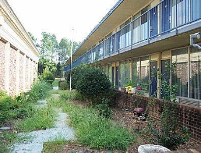 Days Inn By Wyndham Madison Exterior photo